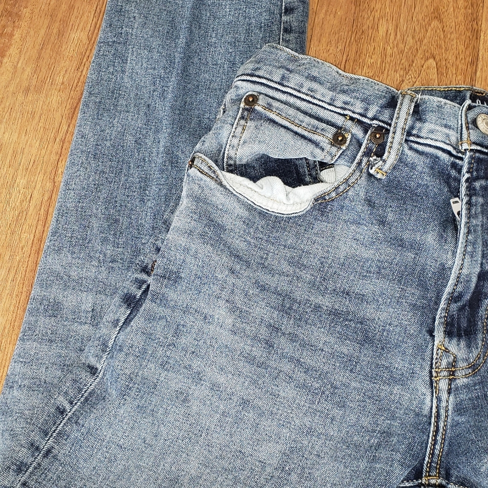 Gap Denim - Picture 2 of 6